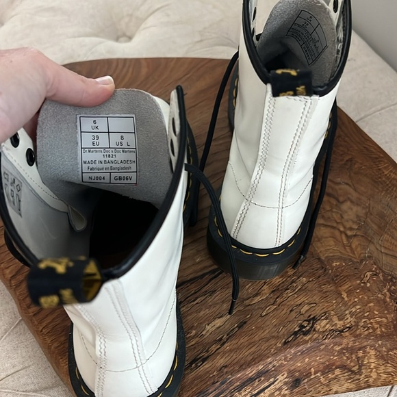 White Dr. Martens size 8 - Picture 3 of 3